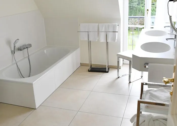 Romantik Zehntkeller Hotell 3*