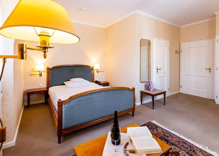 Romantik Zehntkeller Hotell